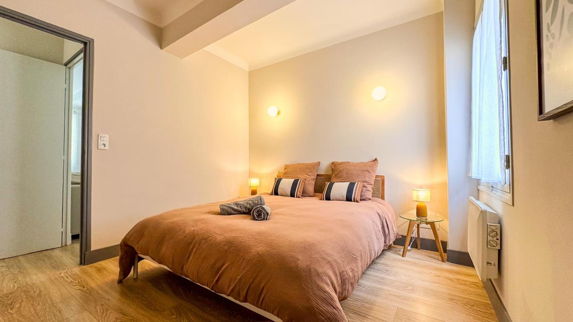 L Anatole Hyper Centre Calme Sur Cour Apartment Pezenas